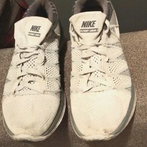 Woman's size 7.5 nikes